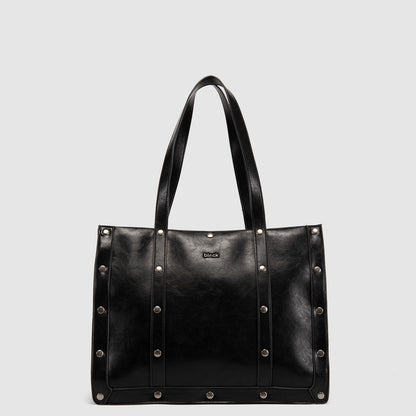 TOTE TUCKER